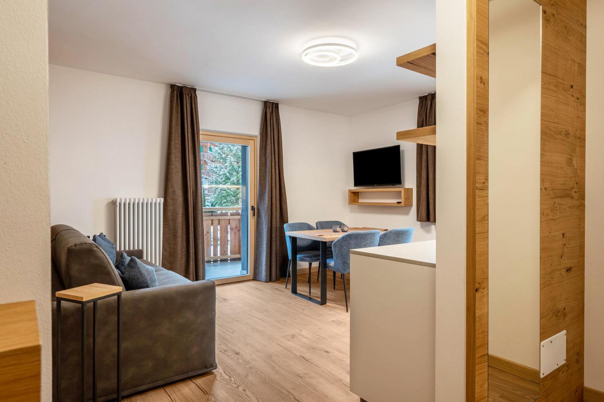 Kamerloy Apartments A Campitello di Fassa Bagian luar foto